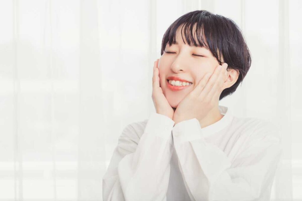 傷跡による凹みを治すことに成功した女性のイメージ