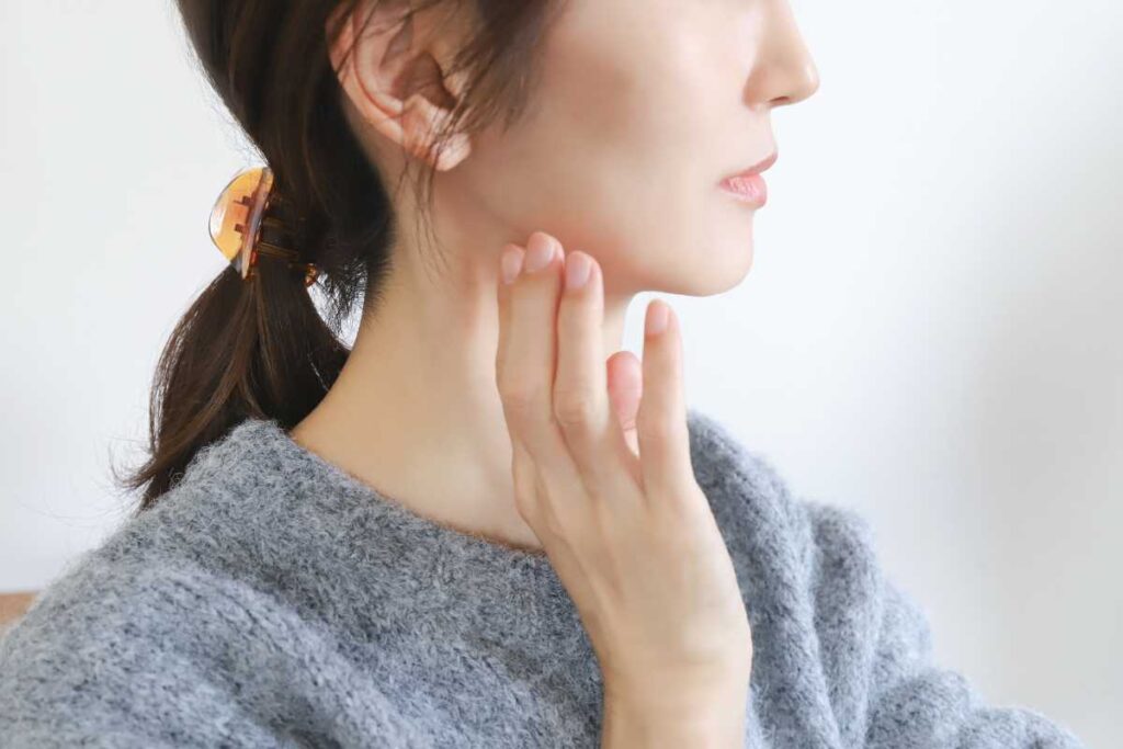 ほくろのコンプレックスは解消できる?原因や隠し方・ほくろを取る治療法まで解説 6 ほくろのコンプレックスをできるだけ解消する方法